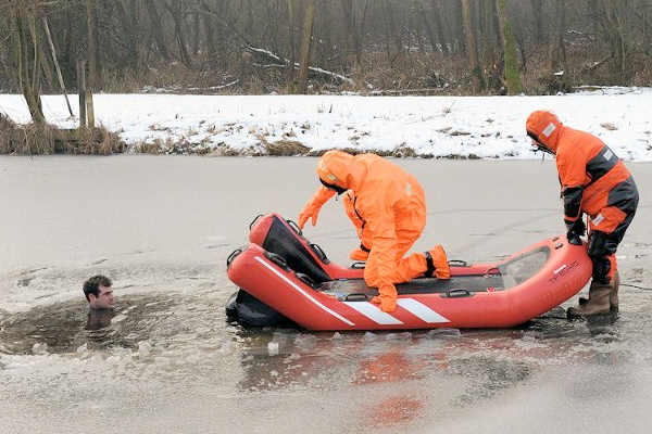 Rescue TIP BOARD reddingsvlot-water en ijsreddingen oppervlakreddingen drenkeling redden brandweer hulpdiensten